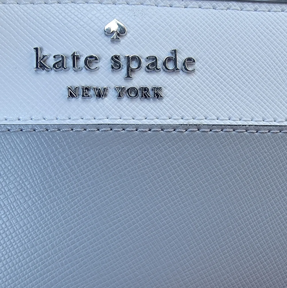 Kate Spade Two-Tone Gray and White Large Slim Bifold Wallet New With Tags
